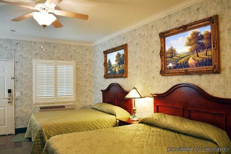Grass Valley Courtyard Suites Chambre photo