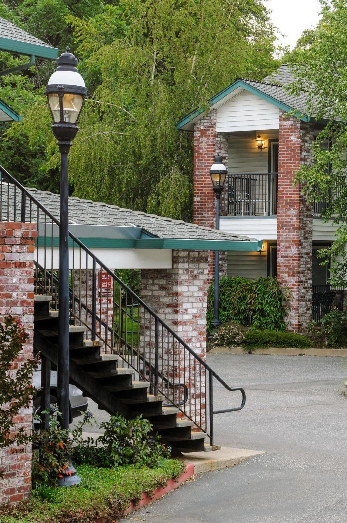 Grass Valley Courtyard Suites Extérieur photo