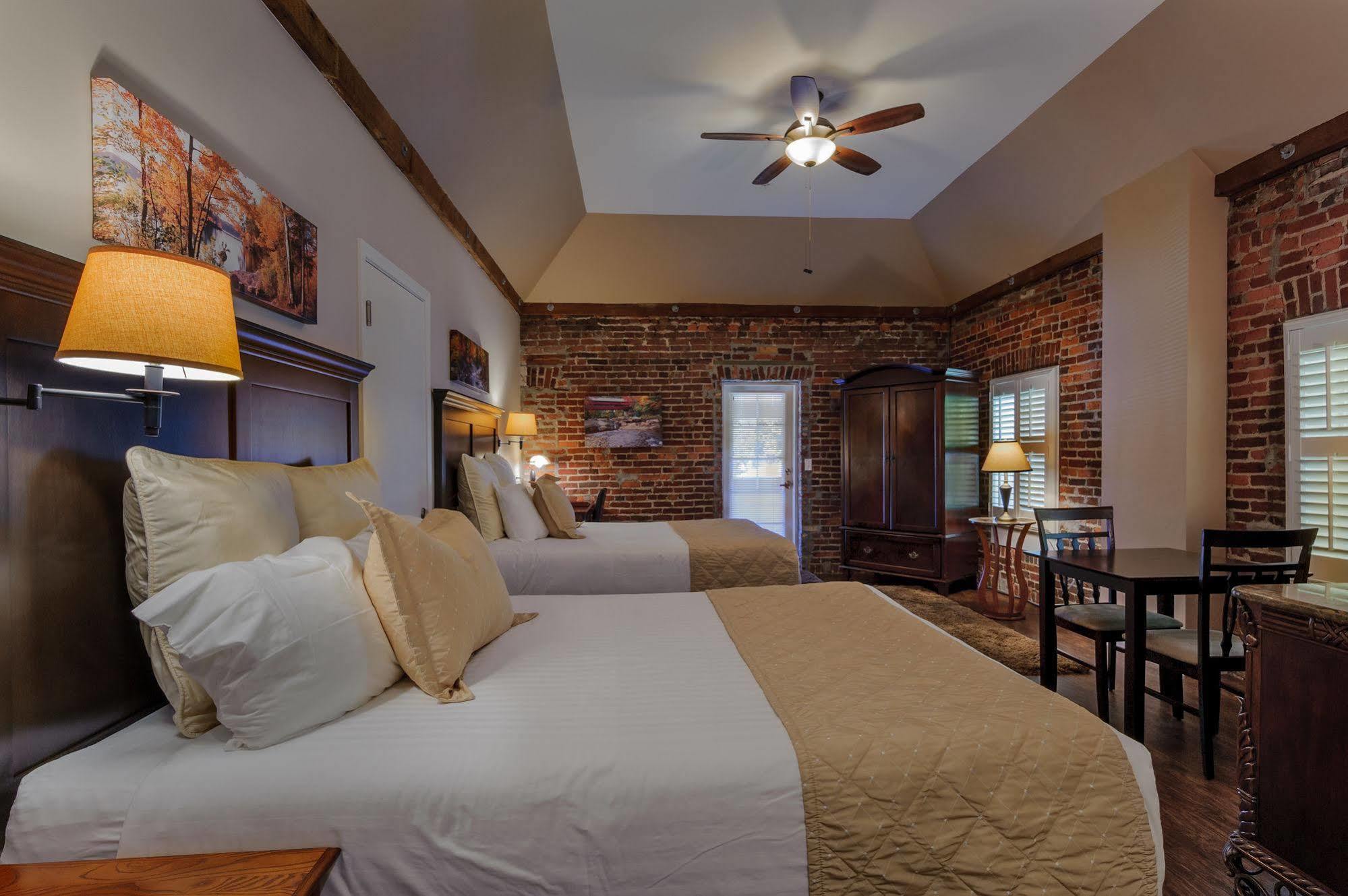 Grass Valley Courtyard Suites Extérieur photo